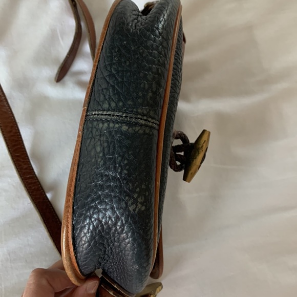 Vintage Dooney & Bourke Crossbody Purse with Toggle Closure RARE - Picture 7 of 17